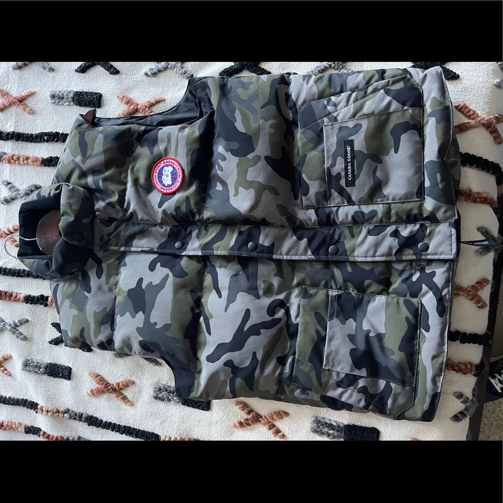 Canada Goose Freestyle Vest Coastal Grey Camo - Size Large (NWT Authentic)